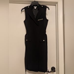 H&M black sleeveless trench-style vest with belt. Size 4 (Eur 4)